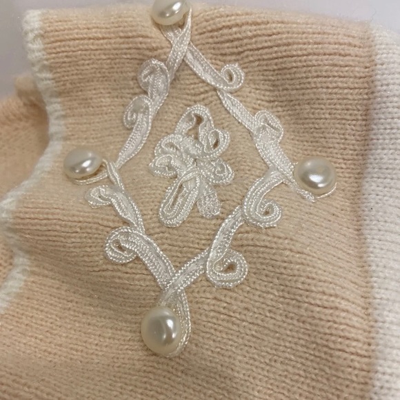 Vintage 1980’s Knit De Ville Sweater w/ Shoulder Pads Embroidered W/Faux Pearls - Picture 6 of 9